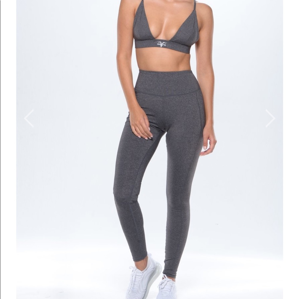 IGNITE ‘Simplicity' Workout Leggings - Picture 2 of 8